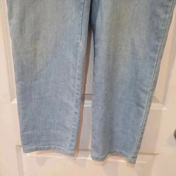 Gloria Vanderbilt Women's Amanda Light Wash Blue Cotton/Spandex Denim Jeans EUC - Picture 6 of 9